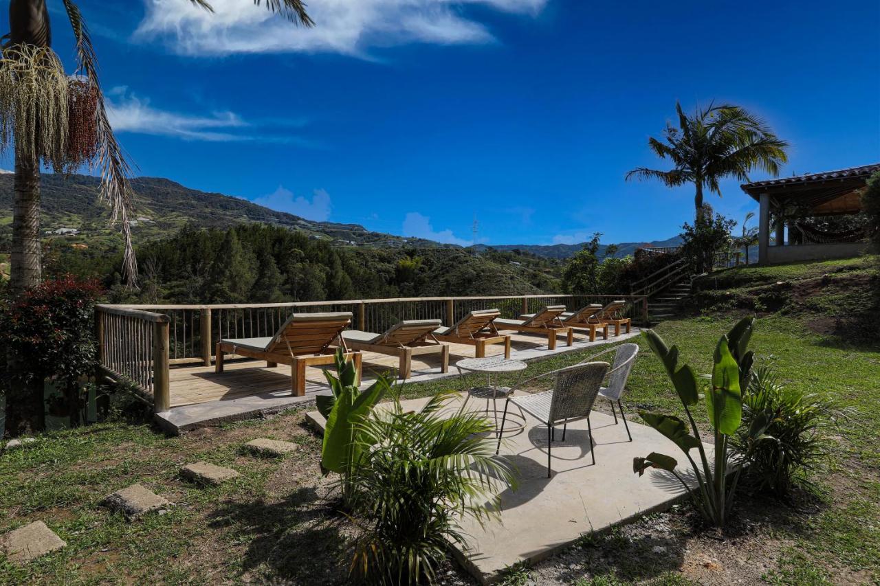 Soy Local Guatape Hotel ภายนอก รูปภาพ