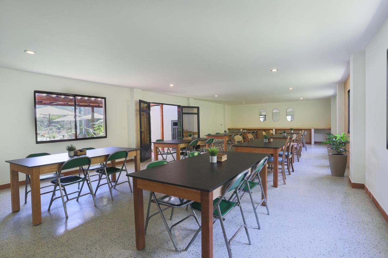 Soy Local Guatape Hotel ภายนอก รูปภาพ