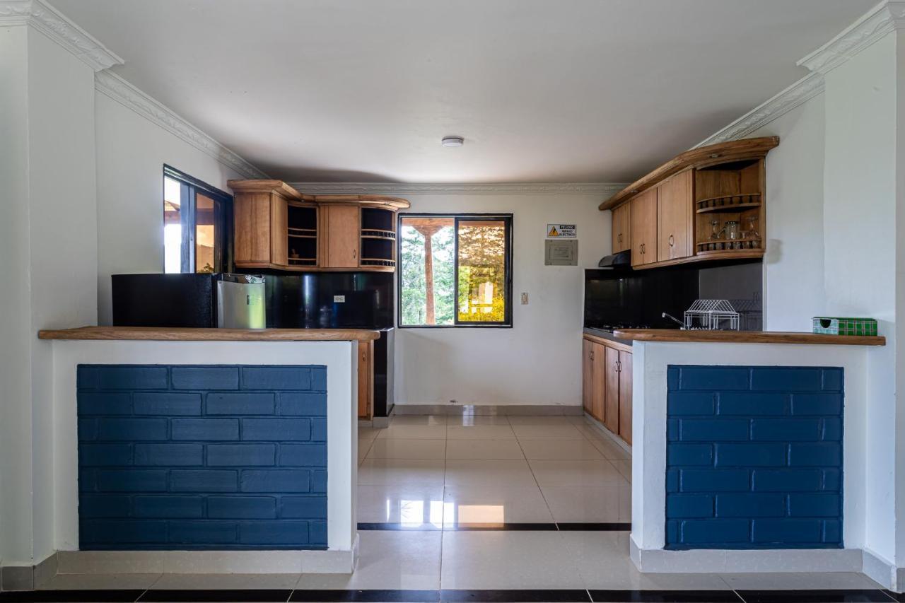 Soy Local Guatape Hotel ภายนอก รูปภาพ