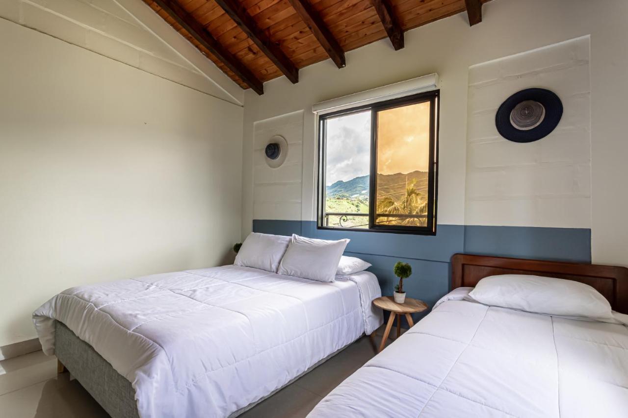 Soy Local Guatape Hotel ภายนอก รูปภาพ