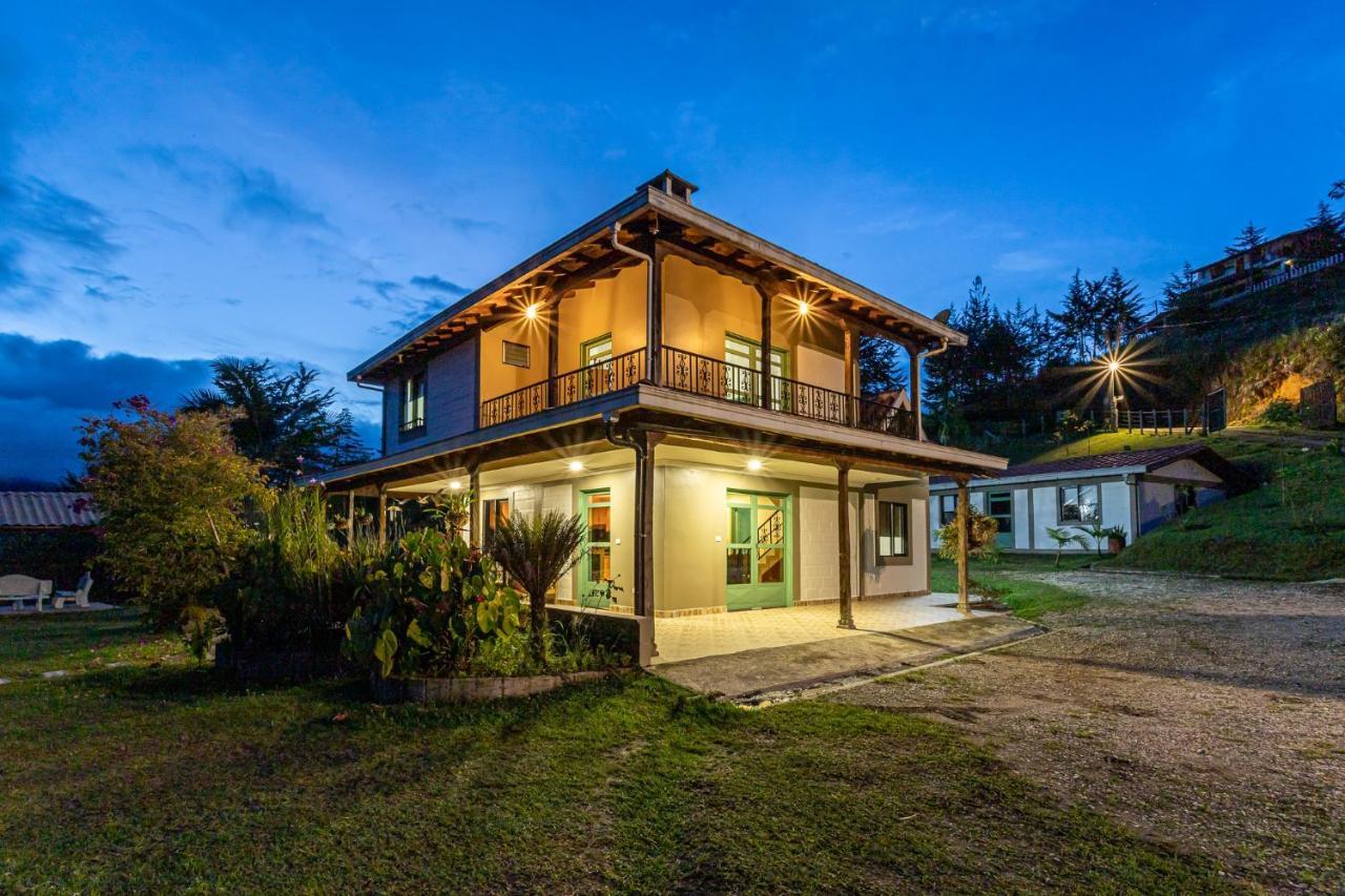 Soy Local Guatape Hotel ภายนอก รูปภาพ