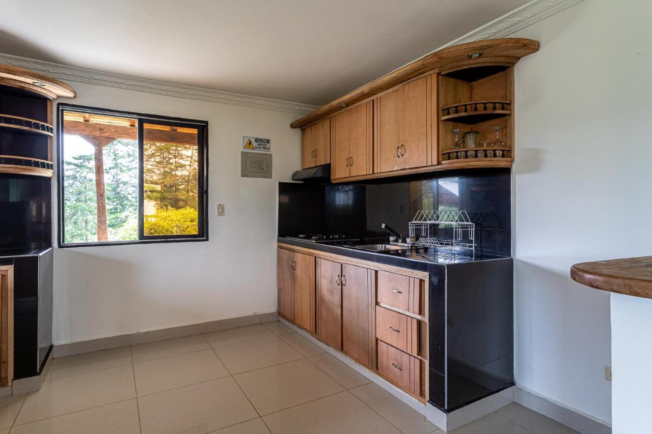 Soy Local Guatape Hotel ภายนอก รูปภาพ
