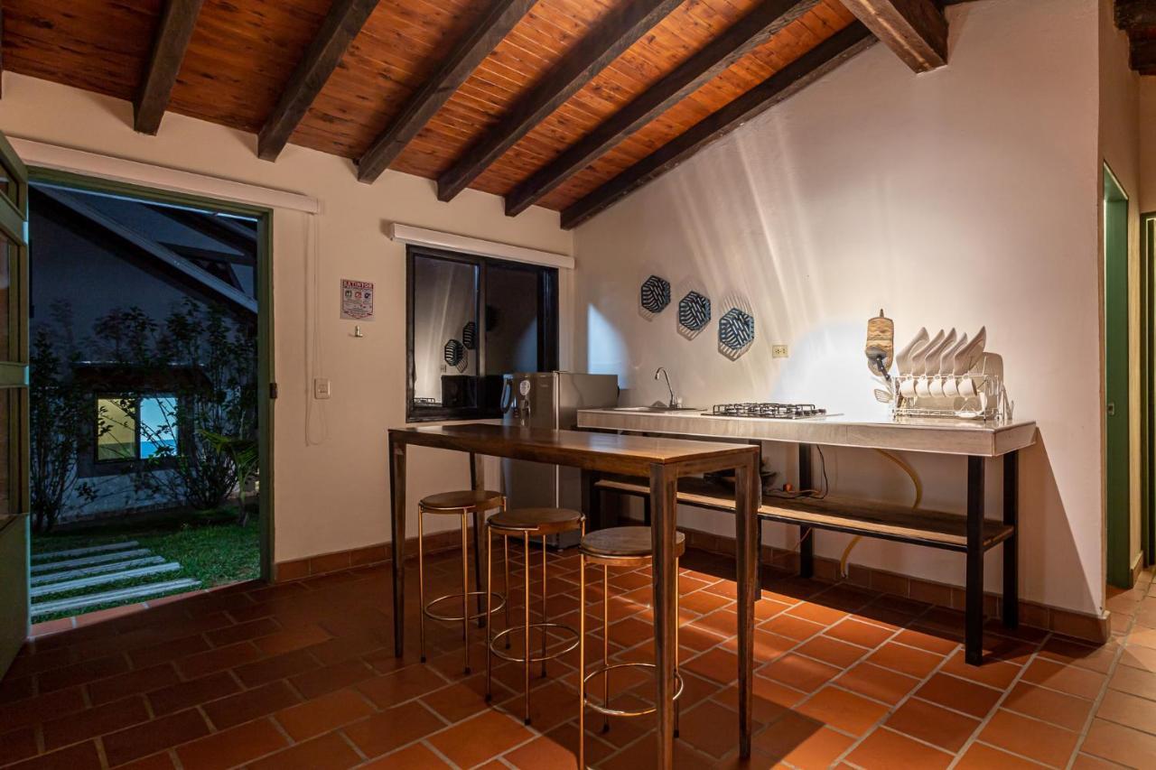 Soy Local Guatape Hotel ภายนอก รูปภาพ