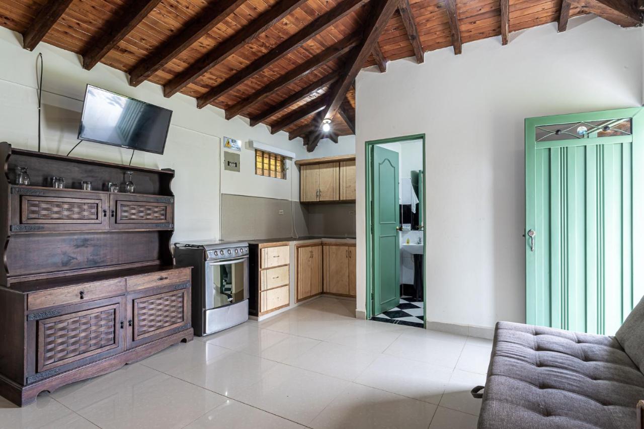 Soy Local Guatape Hotel ภายนอก รูปภาพ