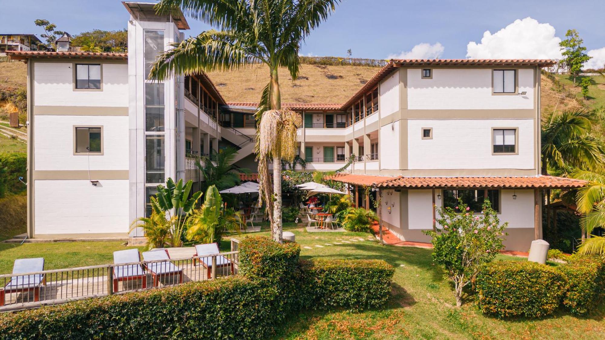 Soy Local Guatape Hotel ภายนอก รูปภาพ